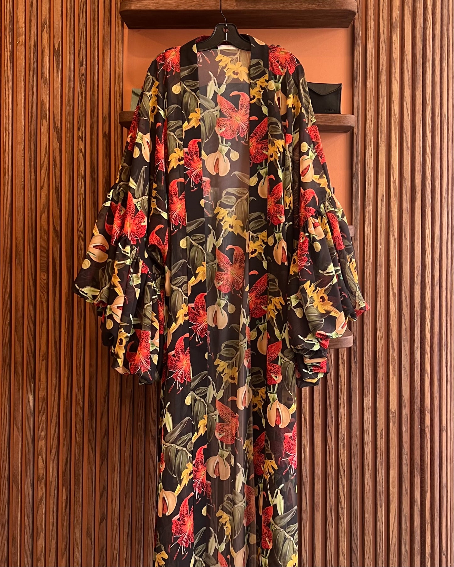 Isle of Spice Sheer Wilted Sleeve Robe